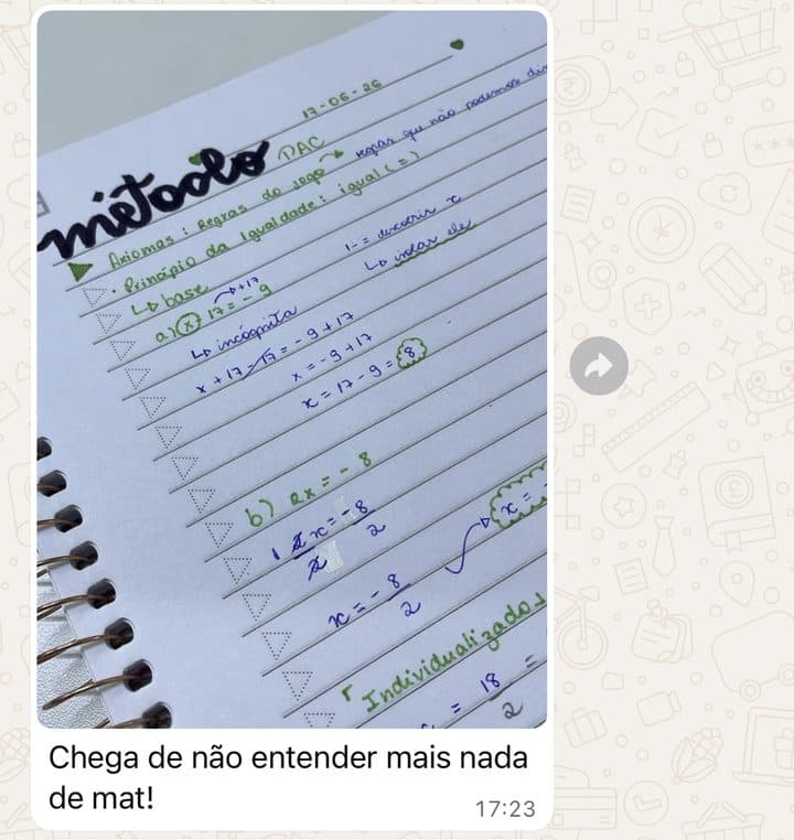 Caderno de aluna com anotações do Método PAC